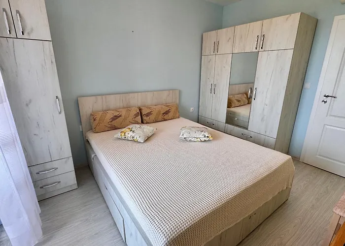 アパート Sea View In Aurora Complex, Steps From The セインツ・コンスタンティン＆ヘレナ